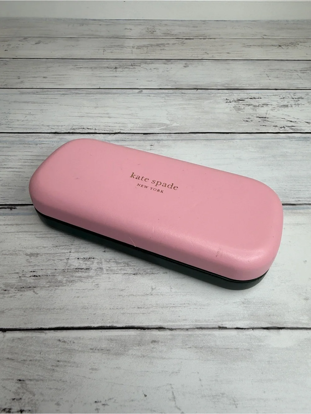 kate spade pink eyeglass case with gold logo